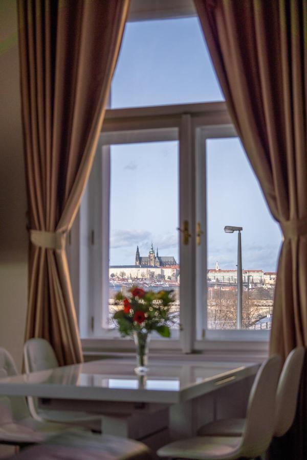 Exclusive Apartment With A View Of Prague Castle And Vltava River Bagian luar foto