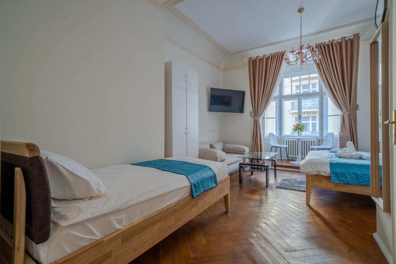 Exclusive Apartment With A View Of Prague Castle And Vltava River Bagian luar foto